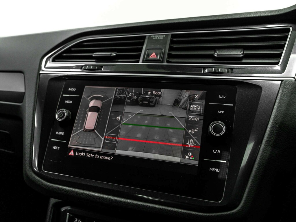 Volkswagen Tiguan  Black #34