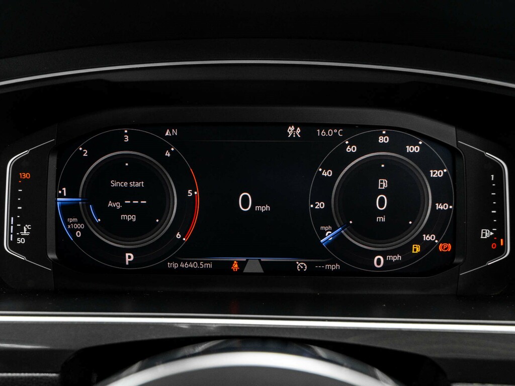 Volkswagen Tiguan  Black #32