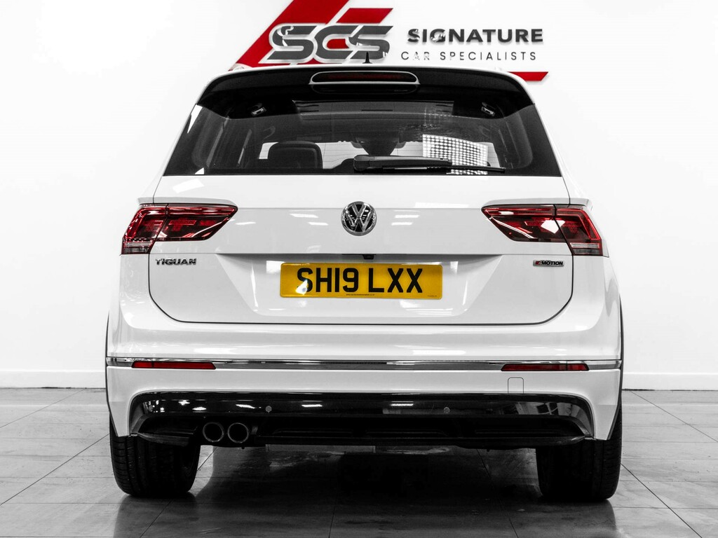 Volkswagen Tiguan  Black #6