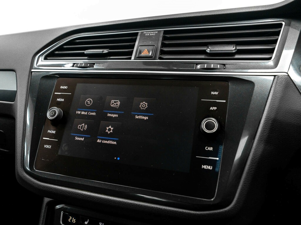 Volkswagen Tiguan  Black #37