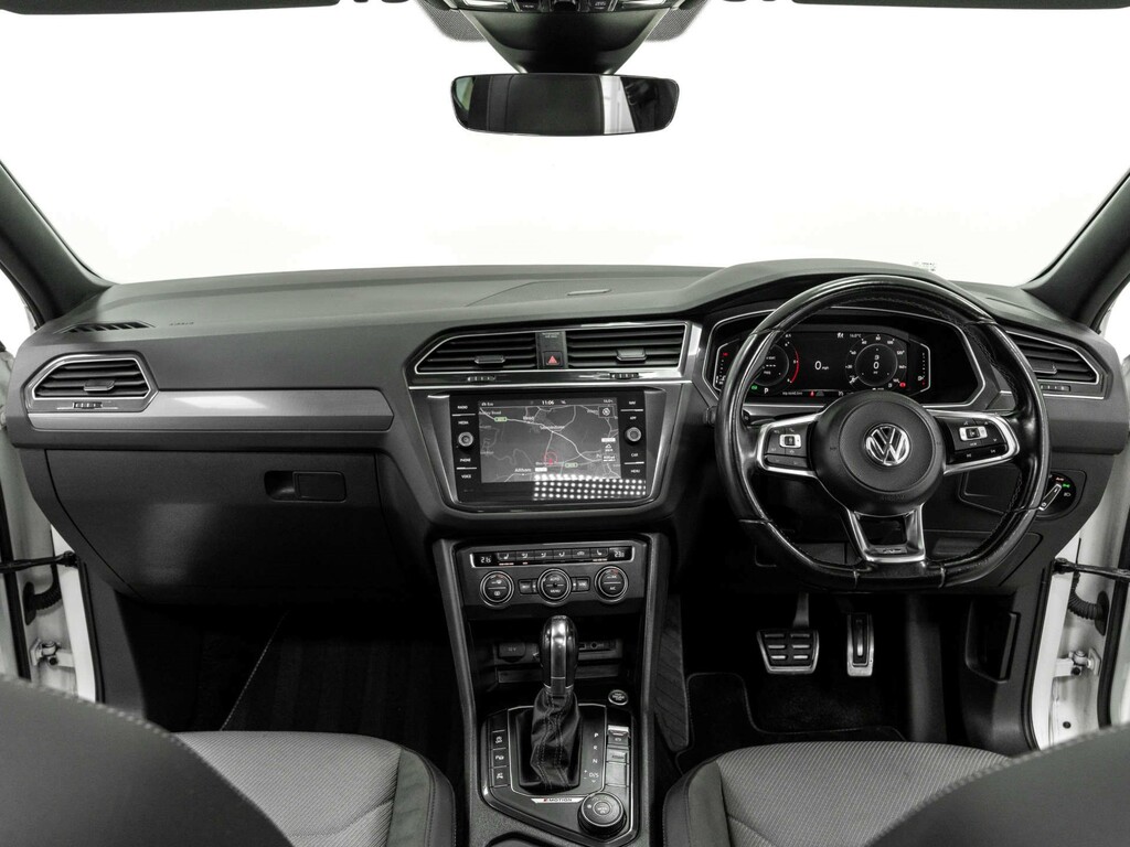 Volkswagen Tiguan  Black #15