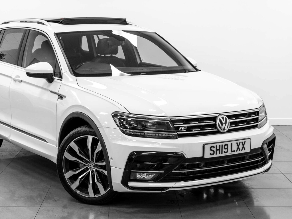 Volkswagen Tiguan  Black #9
