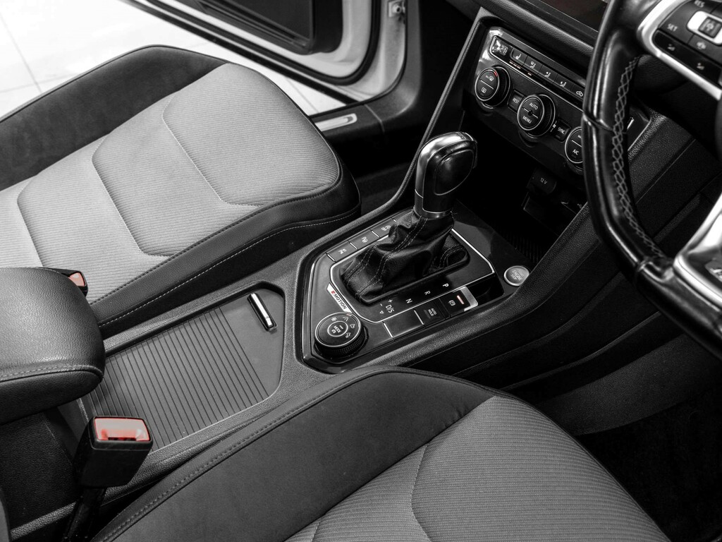 Volkswagen Tiguan  Black #27