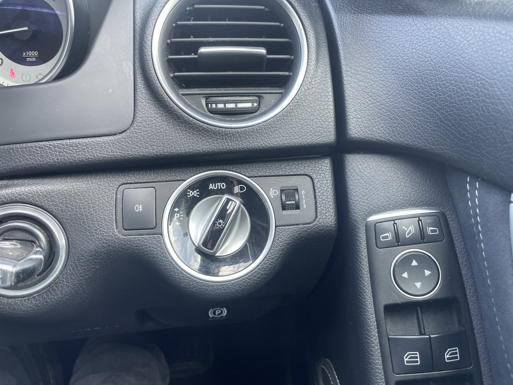 Mercedes-Benz C Class  White #21
