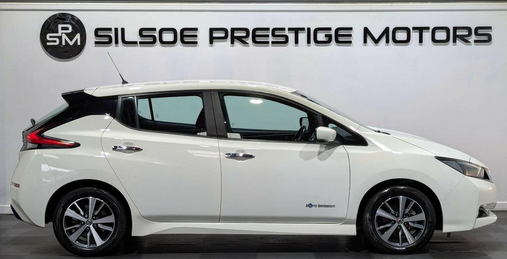 Nissan Leaf Hatchback Grey #9