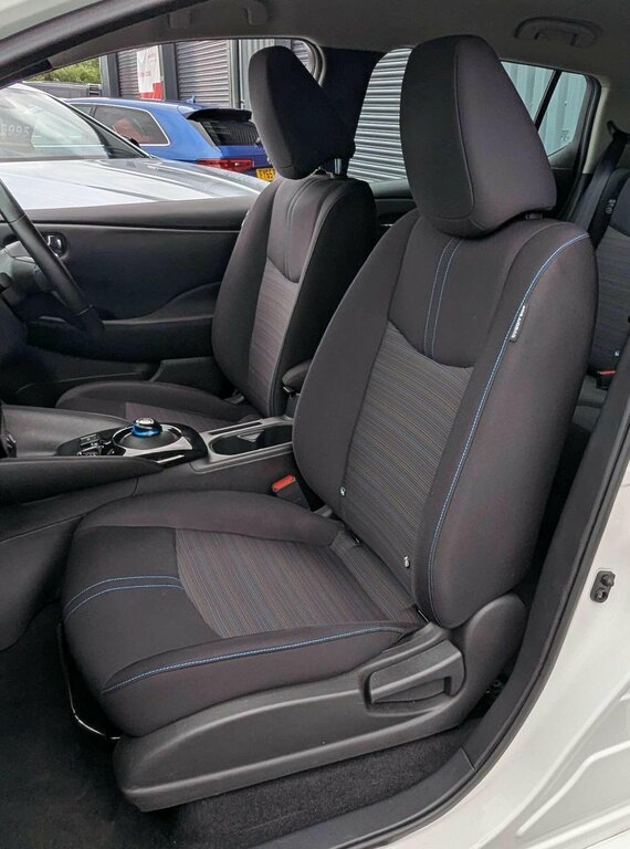 Nissan Leaf Hatchback Grey #16