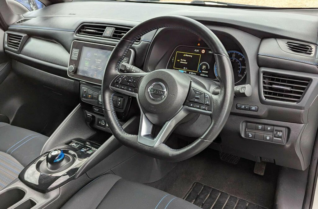Nissan Leaf Hatchback Grey #13