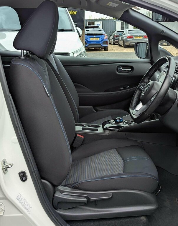 Nissan Leaf Hatchback Grey #11