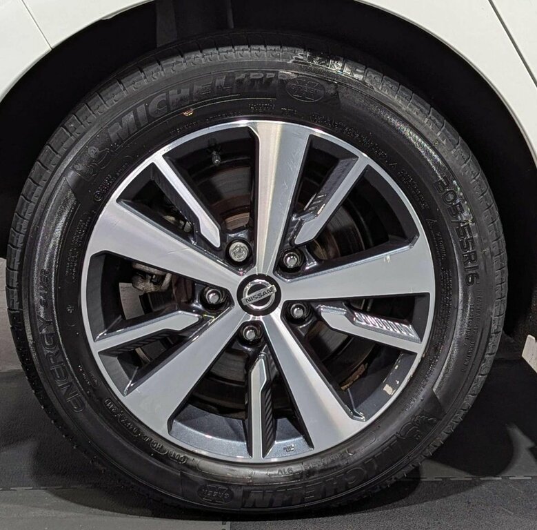Nissan Leaf Hatchback Grey #34