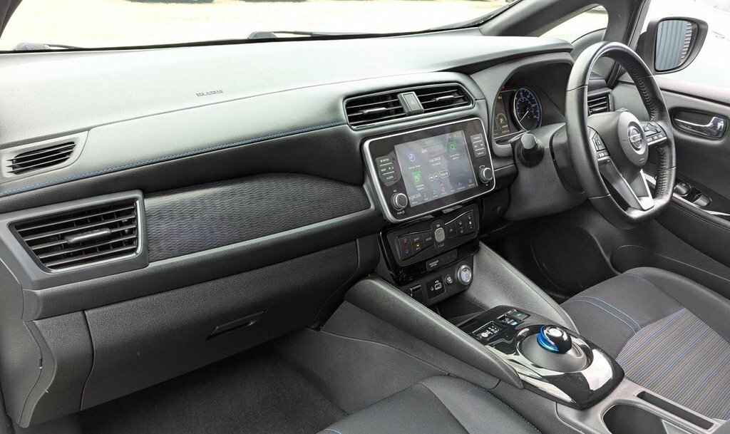 Nissan Leaf Hatchback Grey #17