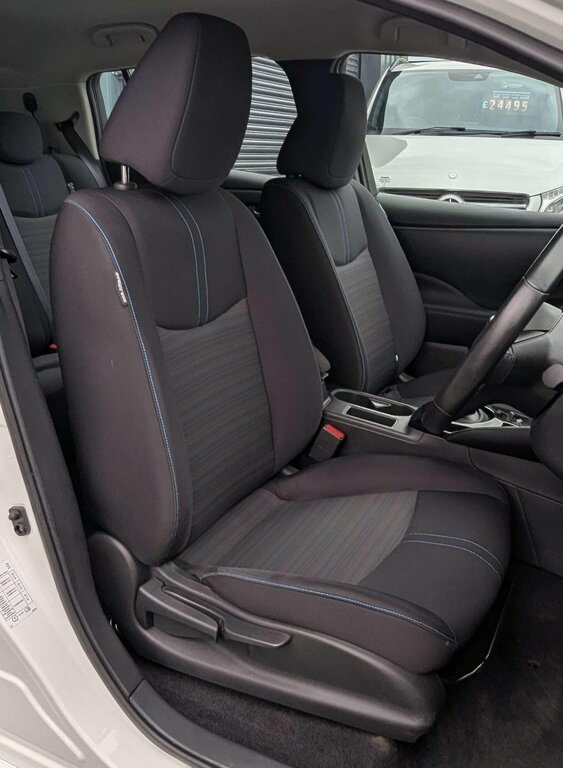 Nissan Leaf Hatchback Grey #12