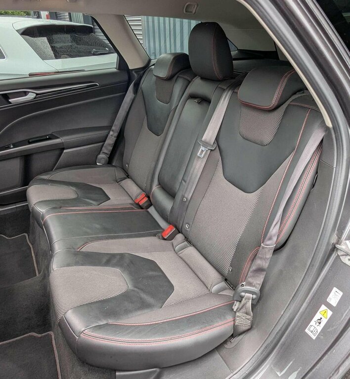 Ford Mondeo  Grey #22