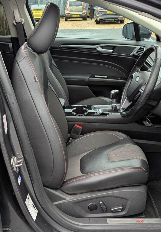 Ford Mondeo  Grey #13