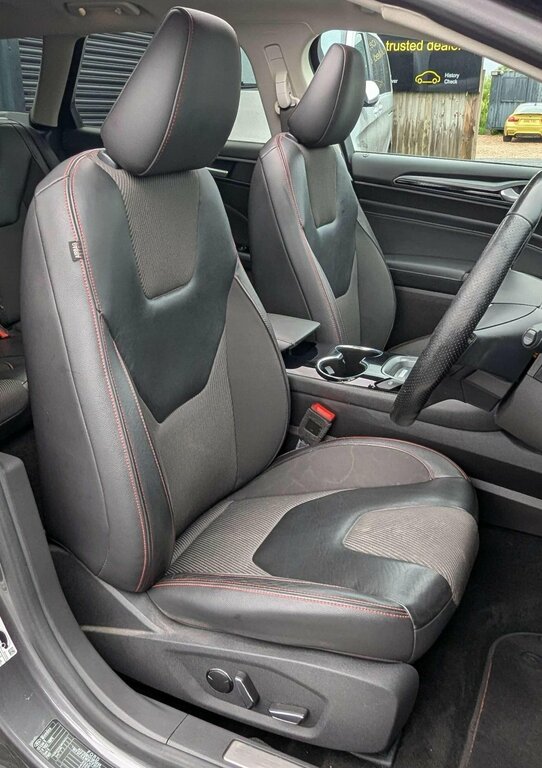 Ford Mondeo  Grey #14