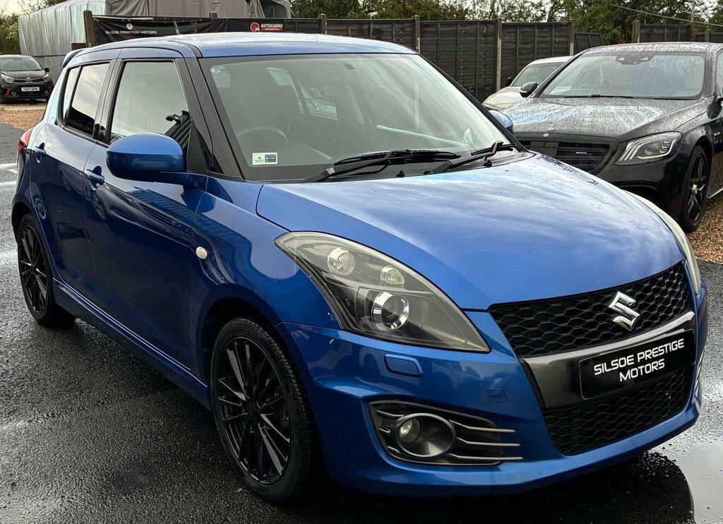 Suzuki Swift Hatchback Black #1