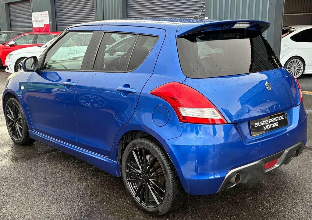 Suzuki Swift Hatchback Black #5