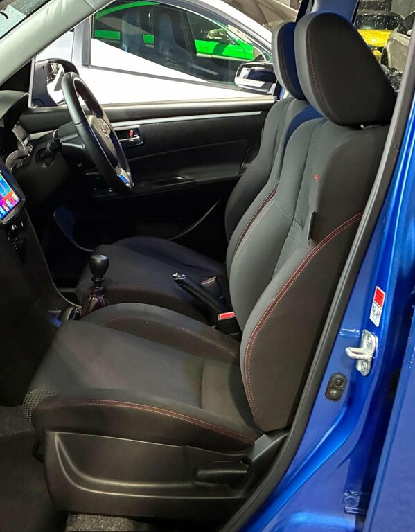 Suzuki Swift Hatchback Black #14