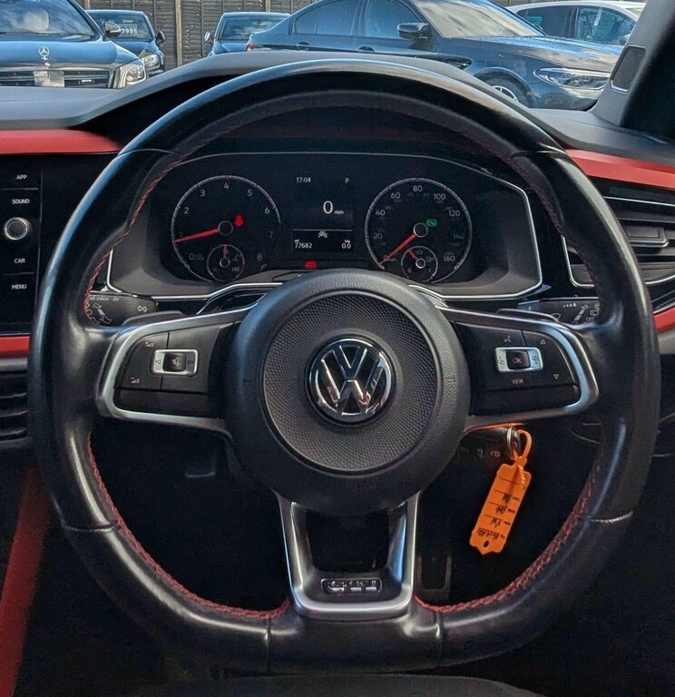 Volkswagen Polo Hatchback White #25