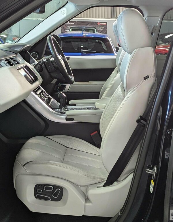 Land Rover Range Rover Sport  Black #20