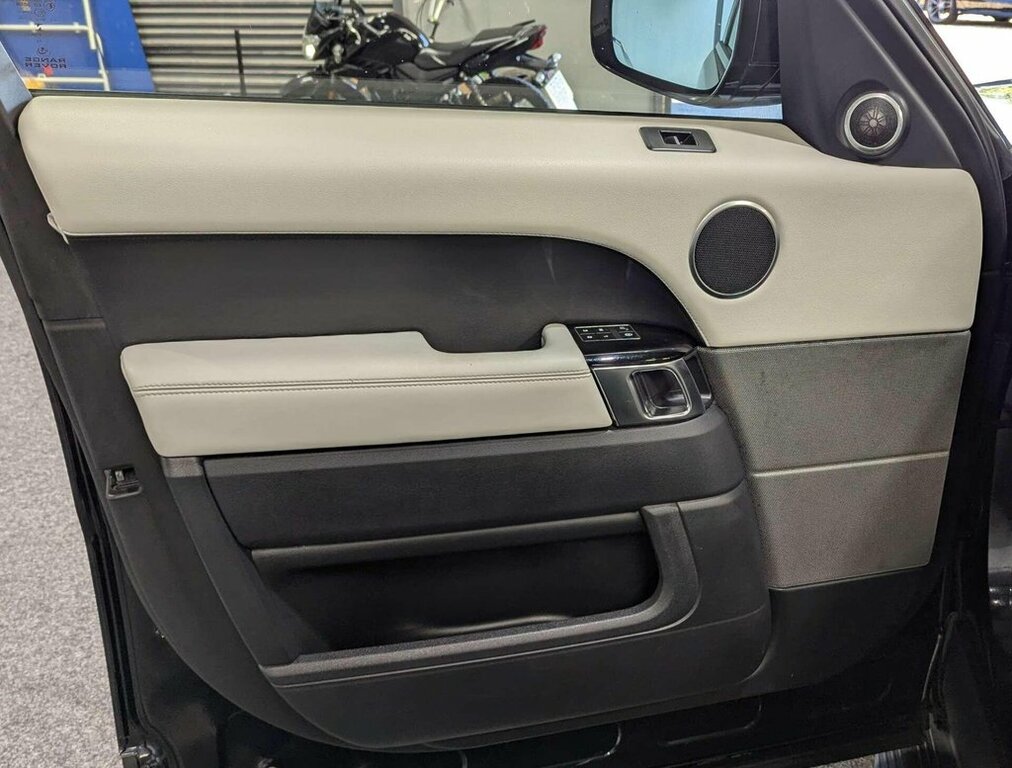 Land Rover Range Rover Sport  Black #19