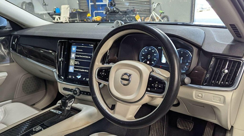 Volvo S90 S90 Momentum D4 White #16