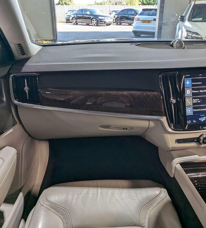 Volvo S90 S90 Momentum D4 White #26
