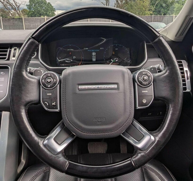 Land Rover Range Rover P400 Autobiography Grey #34