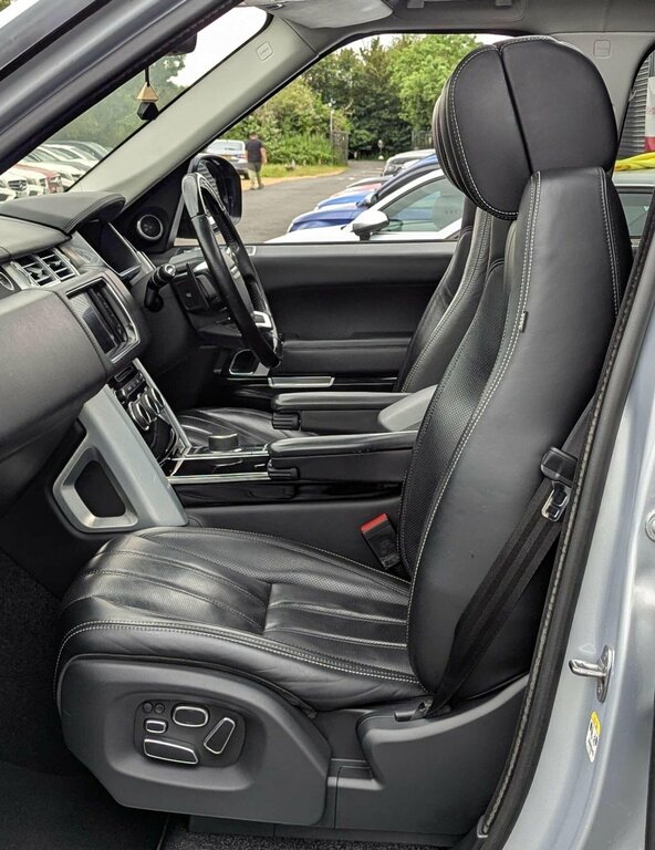 Land Rover Range Rover P400 Autobiography Grey #24