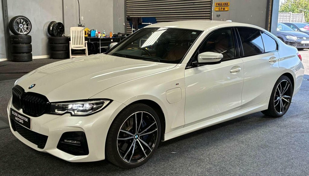 BMW 3 Series For Sale In Bedford BN69YRF #3