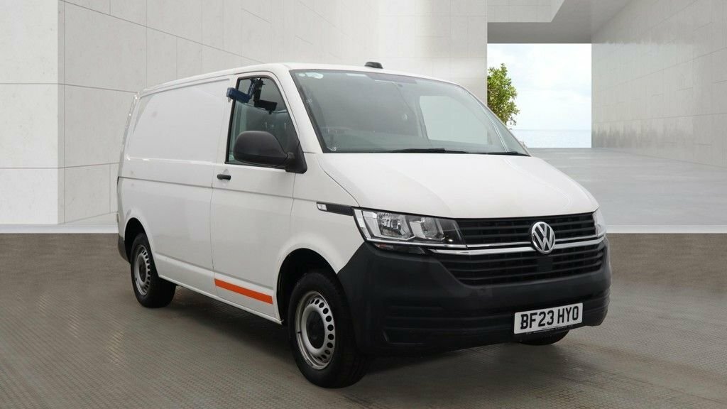 Volkswagen Transporter 2L Startline White