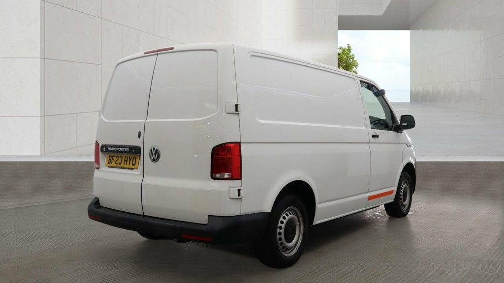 Volkswagen Transporter 2L Startline White #4