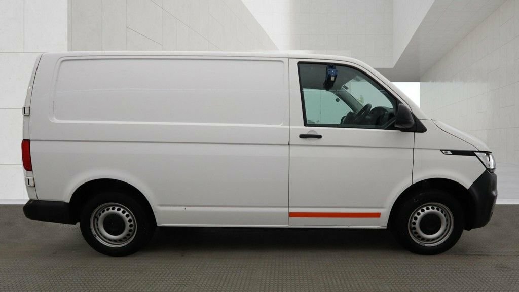 Volkswagen Transporter 2L Startline White #5