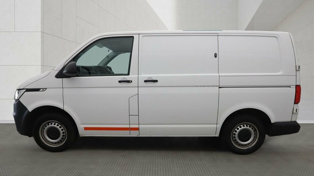 Volkswagen Transporter 2L Startline White #6