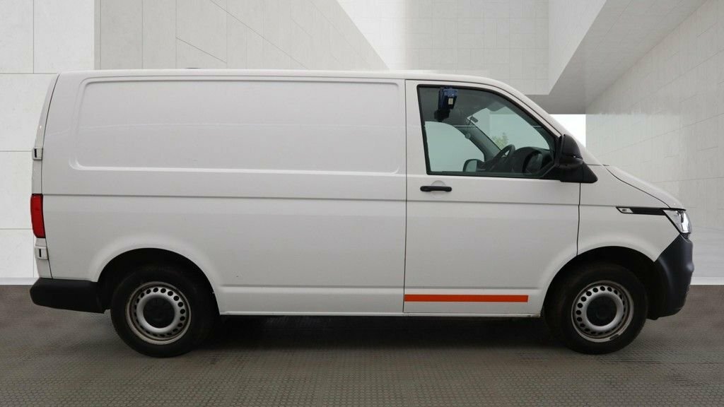 Volkswagen Transporter 2L Startline White #5