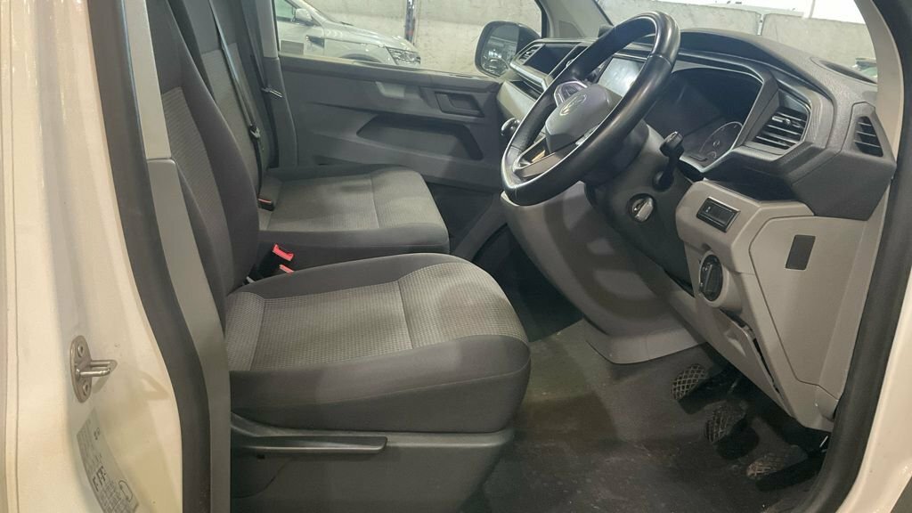 Volkswagen Transporter Automatic Red #9