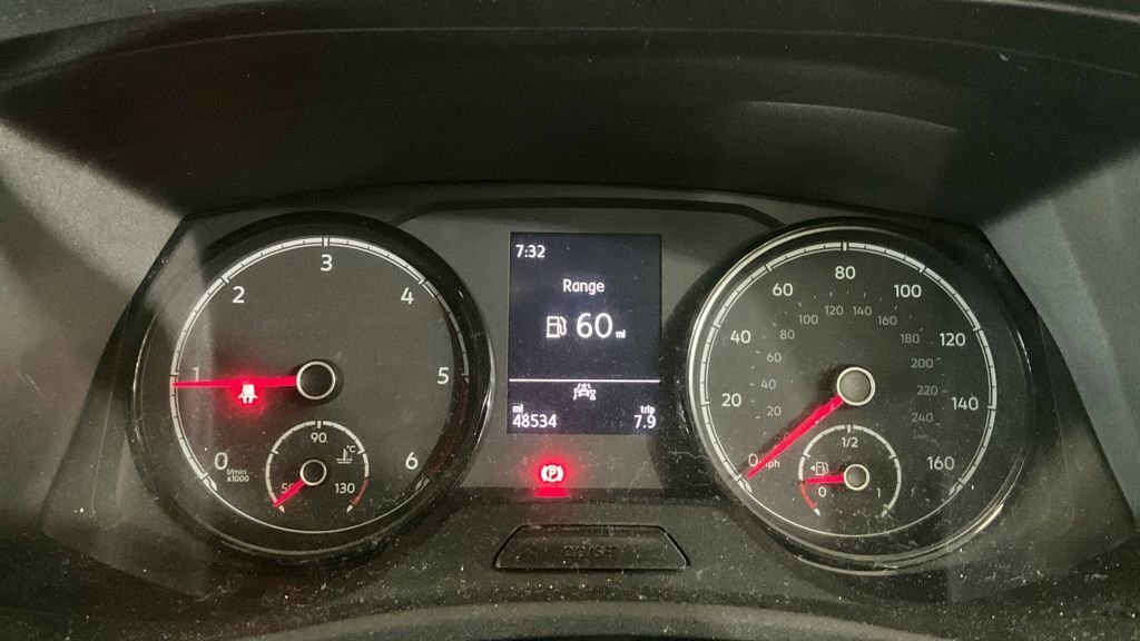 Volkswagen Transporter Automatic Red #10
