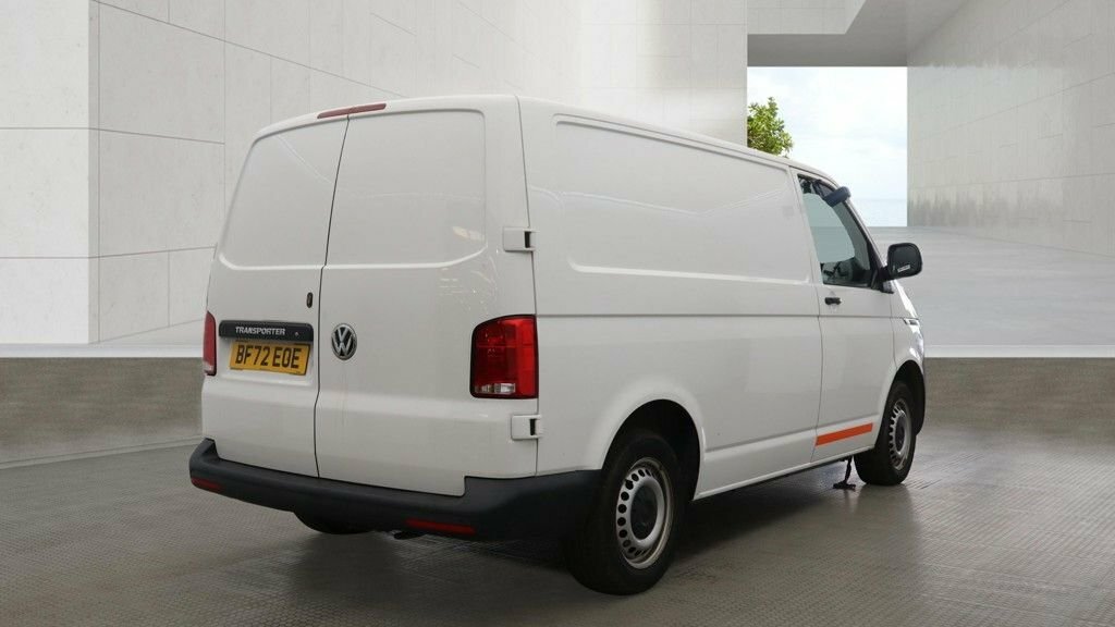 Volkswagen Transporter 2L Startline White #4