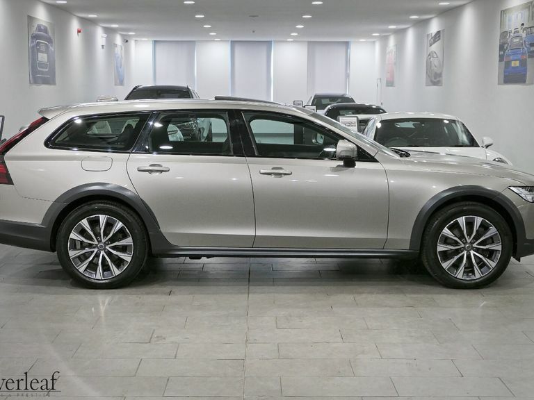 Volvo V90 Cross Country 2020 70 Volvo V90 2.0 B4d Cross Country Awd Au Grey #3