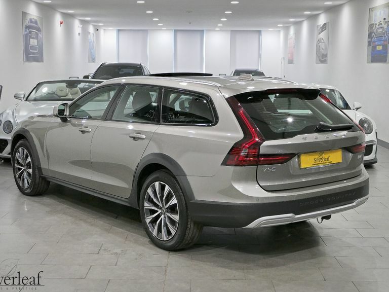 Volvo V90 Cross Country 2020 70 Volvo V90 2.0 B4d Cross Country Awd Au Grey #2