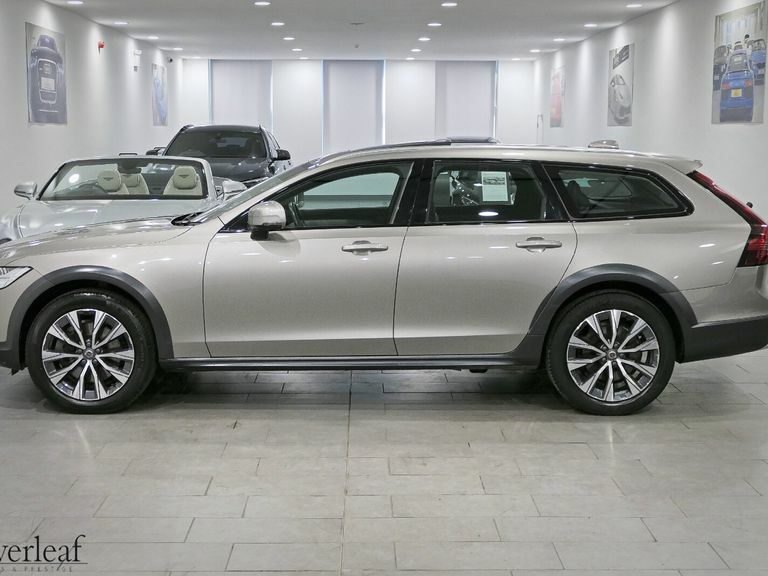 Volvo V90 Cross Country 2020 70 Volvo V90 2.0 B4d Cross Country Awd Au Grey #4