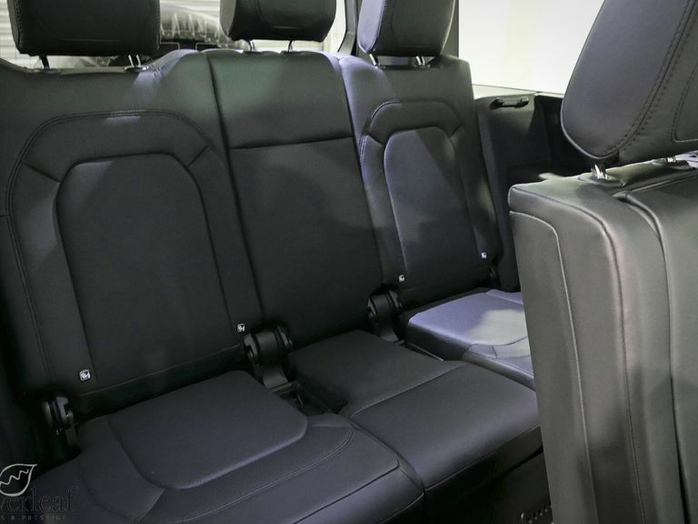 Land Rover Defender 130 X-dynamic Se Grey #26