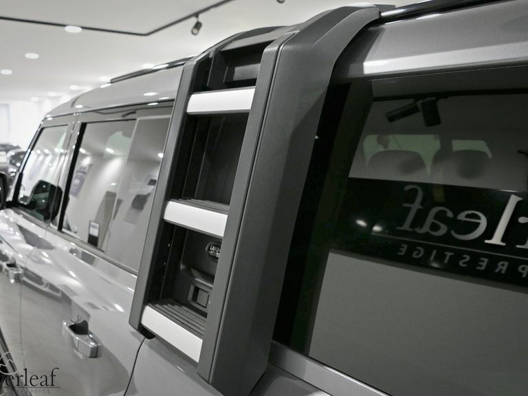 Land Rover Defender 130 X-dynamic Se Grey #35