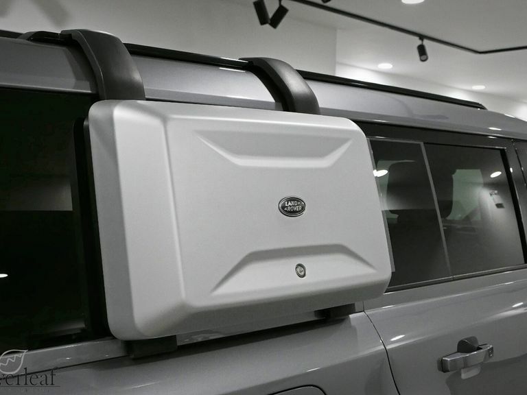 Land Rover Defender 130 X-dynamic Se Grey #34
