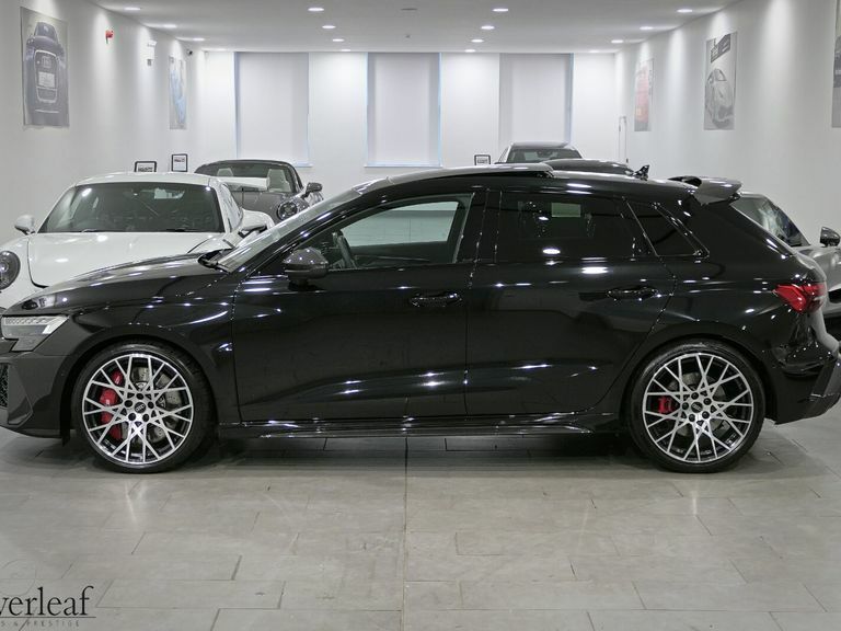 Audi RS3 2025 25 Audi Rs 3 Tfsi Quattro Carbon Vorsprung Black #4