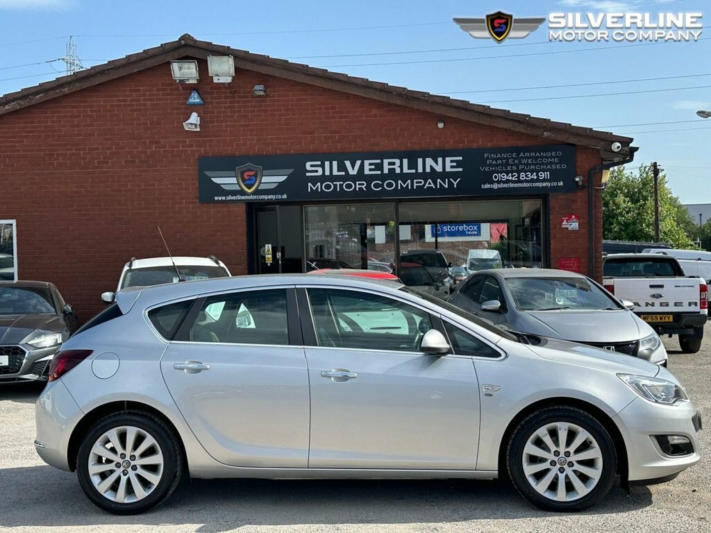 Vauxhall Astra 1L Elite Silver #3