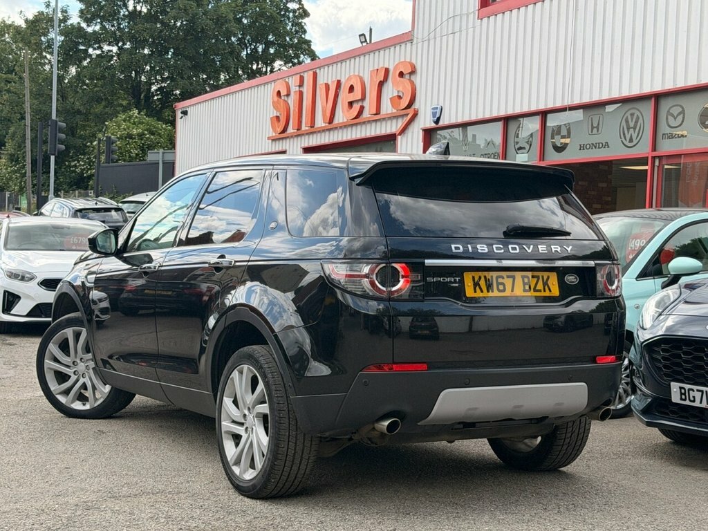 Land Rover Discovery Sport 2L Hse Luxury KW67BZK Black #2