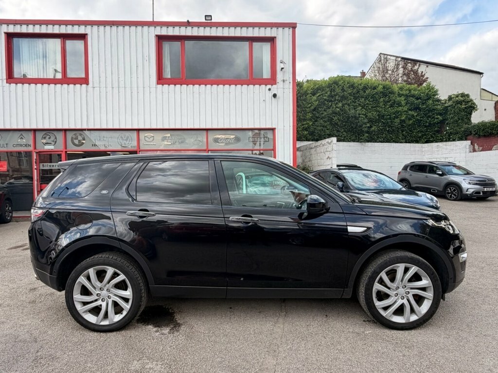 Land Rover Discovery Sport 2L Hse Luxury KW67BZK Black #5