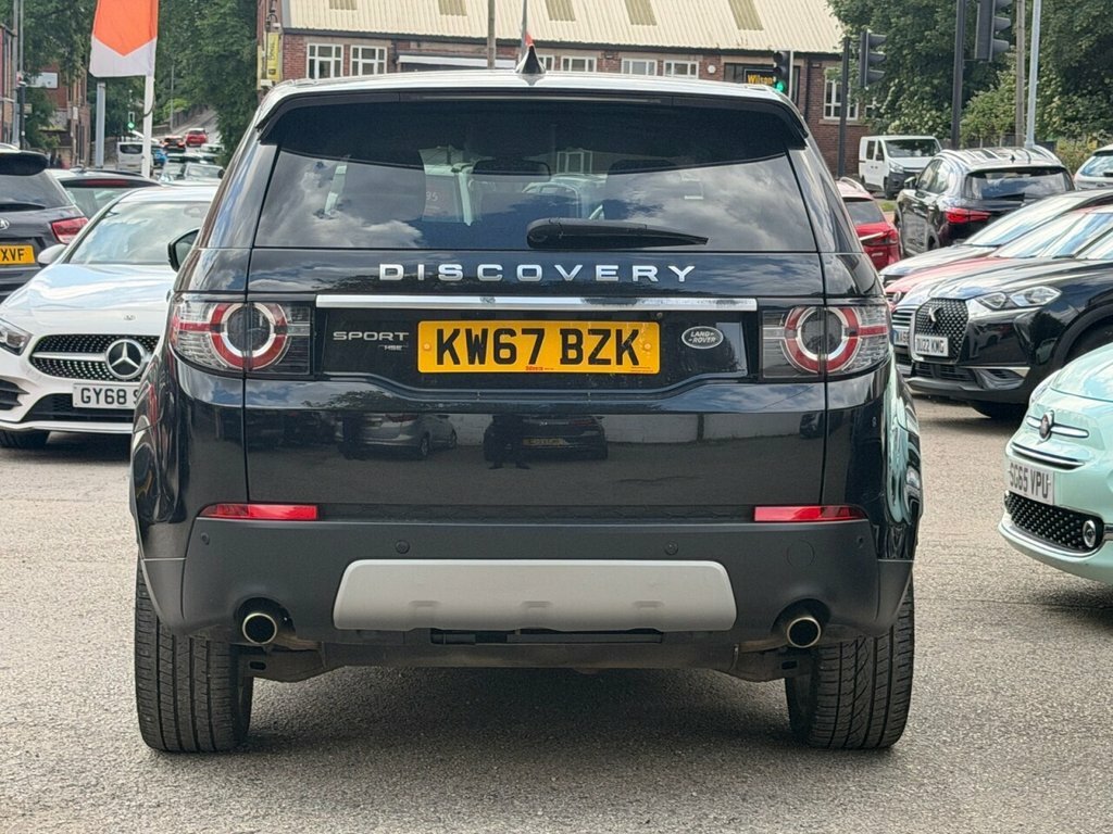 Land Rover Discovery Sport 2L Hse Luxury KW67BZK Black #4