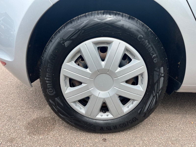 Volkswagen Golf Gt Bluemotion Technology Tdi  #28