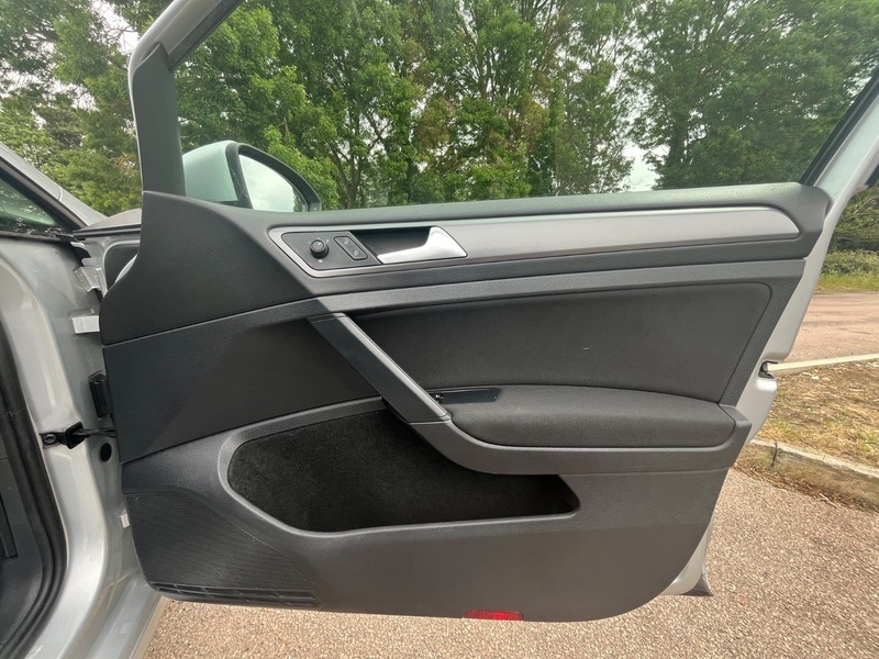 Volkswagen Golf Gt Bluemotion Technology Tdi  #14